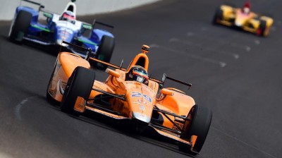20 adelantamientos en la IndyCar