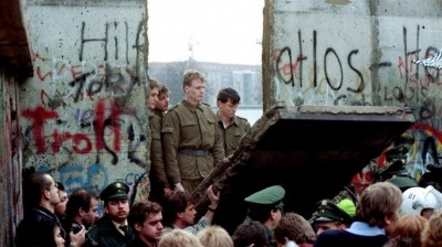 The Berlin Wall - A Brief History 