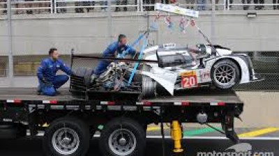 BRUTAL accidente entre Mark Webber y Matteo Cressoni en Sao Paulo