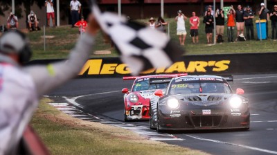 Últimas vueltas de las 12 horas de Bathurst 2019