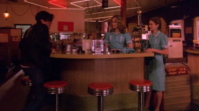 The curious promotion of 'Twin Peaks' to announce its collector's edition