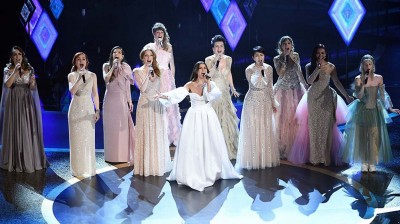 Ten different "Elsas" from around the world sing at the Oscars