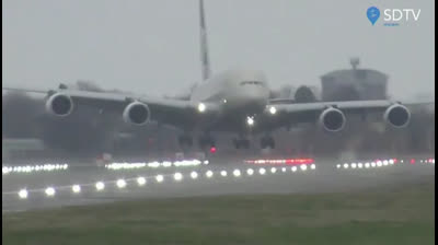 Airbus A380 aterriza de lado en Heathrow por la borrasca Dennis