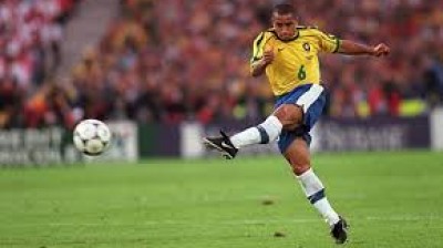Roberto Carlos's free-kick against France
