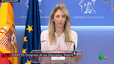 Cayetana Álvarez de Toledo discusses with a journalist from La Sexta