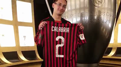 Viaja 13.000km para ver a su equipo y cancelan el partido por Coronavirus