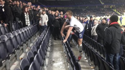¡Eric Dier salta a la grada a pelearse para defender a su hermano!