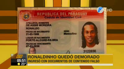 Ronaldinho detenido por entrar con un pasaporte falso en Paraguay