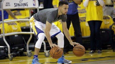 Así calienta Stephen Curry antes de un partido