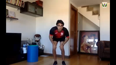 Training at home with the Leganes fitness coach