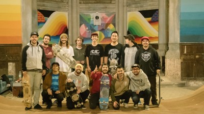 Buscando en el baúl de skate