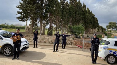 The Police in Mallorca have this detail with their neighbours