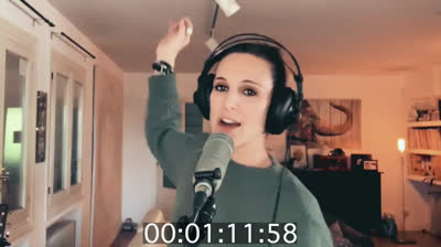 Resistiré cantado por grandes artistas nacionales