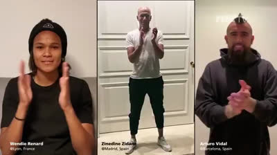 Futbolistas de todo el mundo aplauden a los sanitarios