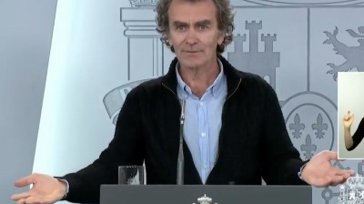 Fernando Simón surprised after a question