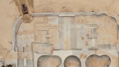 Venice Skate Park buried in sand by COVID 19