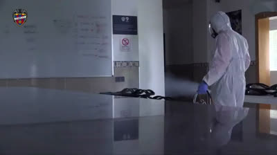 Así desinfecta un equipo de Primera División sus instalaciones