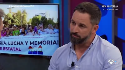 Santiago Abascal: "Es preferible que un niño tenga un padre y una madre"