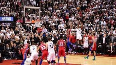 La canasta ganadora de Kawhi Leonard contra los Philadelphia 76ers