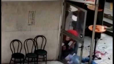 Fight in "Plaza del Humor" in A Coruña