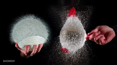 Palloncini d'acqua che scoppiano al rallentatore
