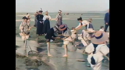 Enfants à la Plage – Les frères Lumière 1896 – Reconstruction couleur