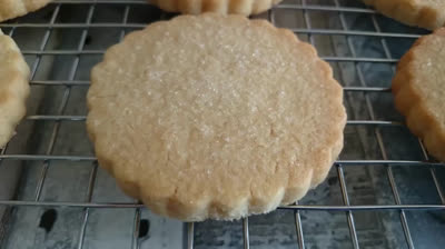 Galletas de Mantequilla fáciles y rápidas - 4 Ingredientes