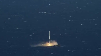 Falcon 9 aterrizando en el mar