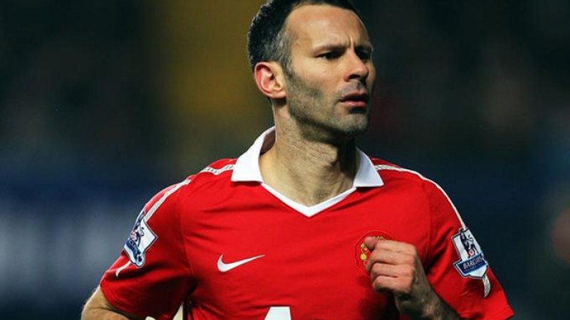 Athletic gives Ryan Giggs the "One Club Man" award - TokyVideo