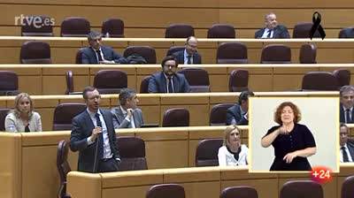 Senadores del PP  se van indignados por el discurso de Eduardo Rubiño