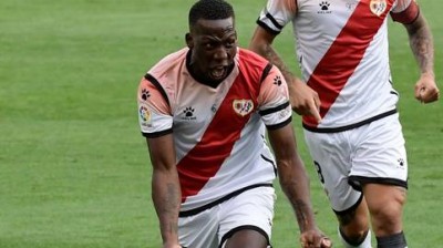 Advíncula marca el primer gol en La Liga tras la cuarentena por el Coronavirus