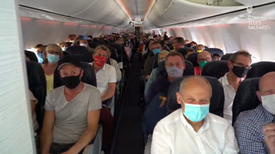 Aterrizan los primeros turistas alemanes en las Islas Baleares