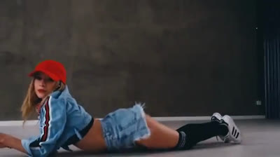 Narela Juarez choreography - Mi Cama by Karol G