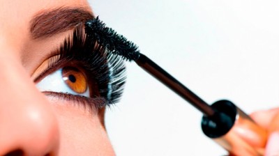 ¿No sabes qué máscara de pestañas escoger? ¡Atenta a este vídeo!
