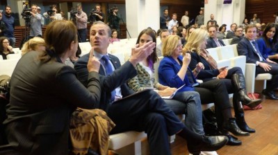 Mujer grita a Ortega Smith: "Con la violencia de género no se hace política"