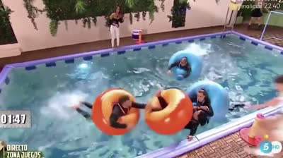 Maite Galdeano se ahoga en la piscina de “La Casa Fuerte”