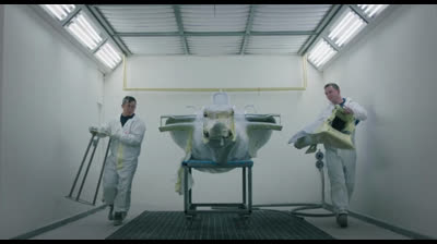 Williams prepares his car for the imminent start of the competition