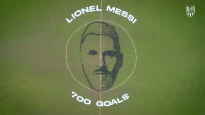 Homenaje a Messi con 700 balones, uno por cada gol que anotó