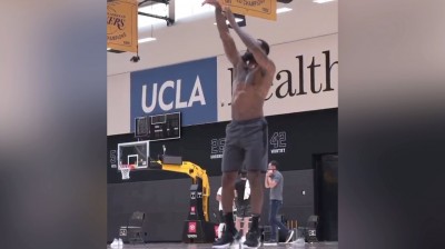 LeBron James y Anthony Davis regresan a los entrenamientos