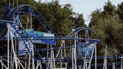 Woman dies on Formula 1 roller coaster in Oise, France
