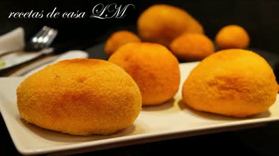 Recipe of battered eggs with bechamel