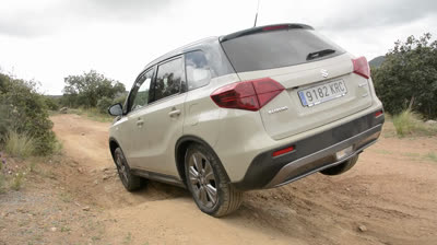 Test 4x4. Dacia vs Suzuki