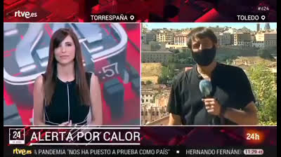 Reportero TVE crónica sobre el calor en Toledo