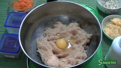 Electric steamer recipe: Chicken meatballs