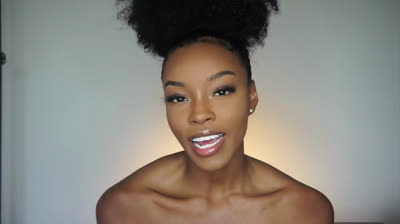 Look with natural makeup in dark skins