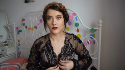 Get your makeup done with me for New Year's Eve