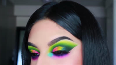 Cut crease neon