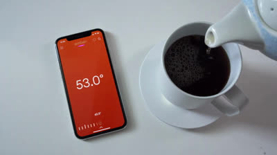 Taza controlada desde el móvil