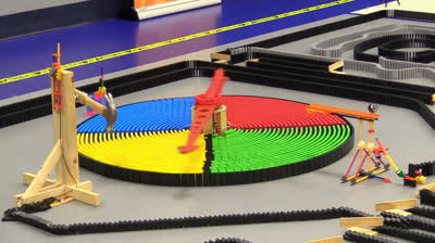 250,000 dominoes | The science machine | American record