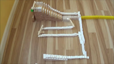 Circuit with 25000 dominoes Wonderful!